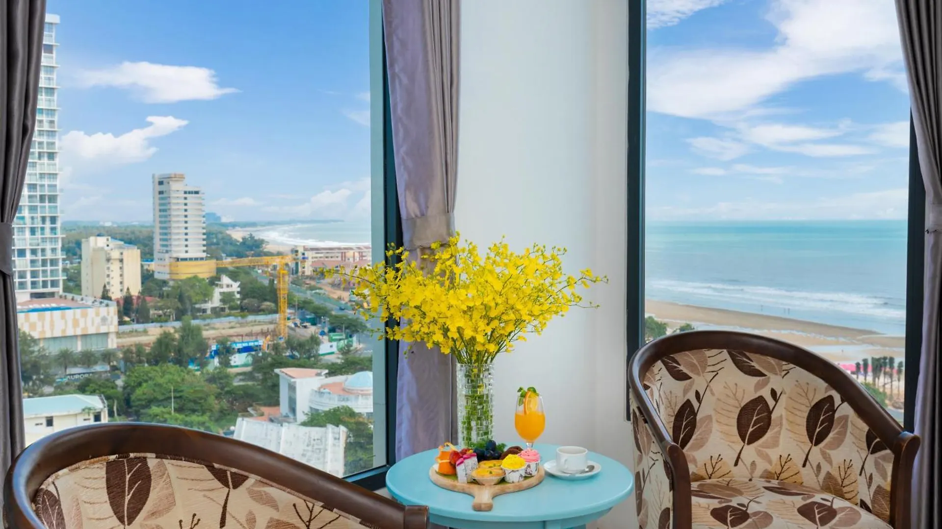 Annata Beach Hotel Vung Tau 3*,